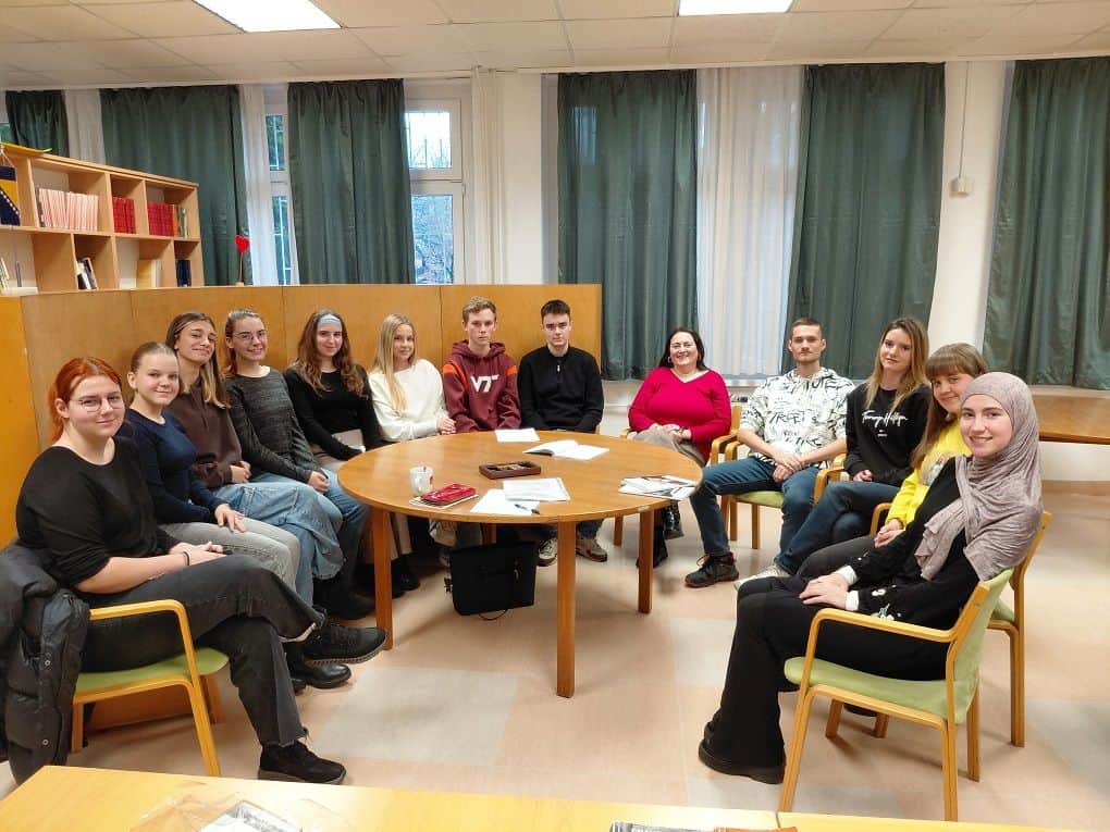ČITALAČKA RADIONICA U ŠKOLSKOJ BIBLIOTECI | Treća gimnazija Sarajevo
